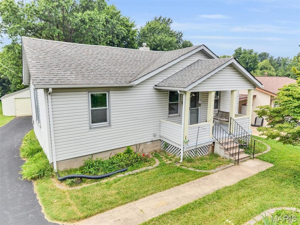 2519 Spencer Avenue, Overland, MO 63114