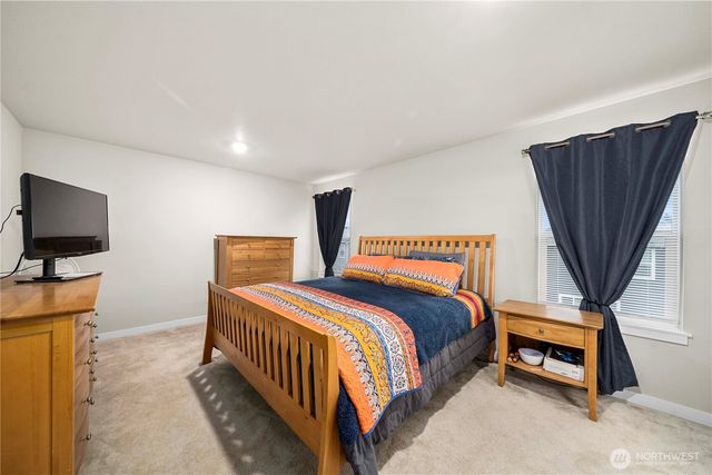 912 Vine Maple Street SE, Lacey, WA 98503