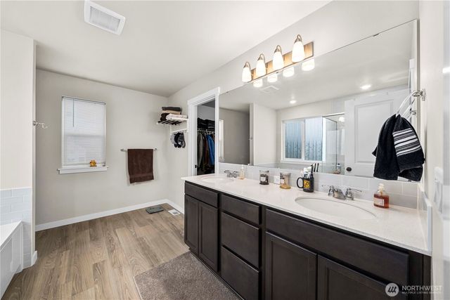 912 Vine Maple Street SE, Lacey, WA 98503