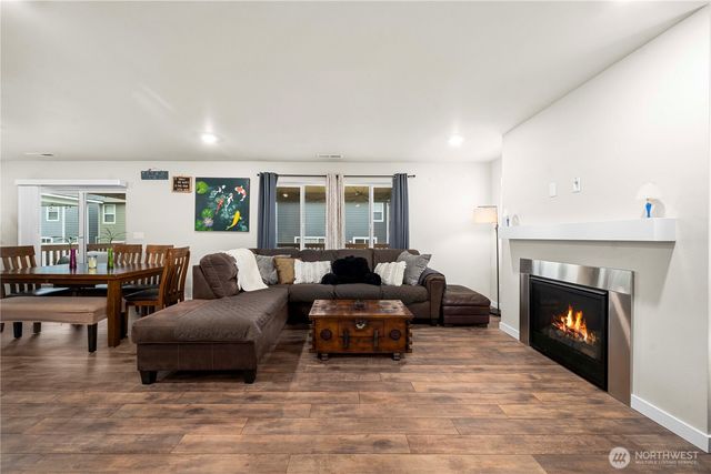 912 Vine Maple Street SE, Lacey, WA 98503