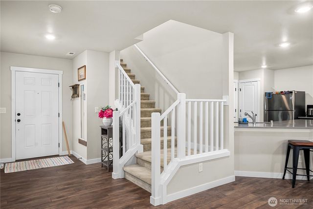 912 Vine Maple Street SE, Lacey, WA 98503