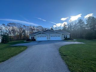 31 Albert St 31, Auburn, MA 01501