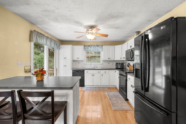 15 Liane Way, Pembroke, MA 02359
