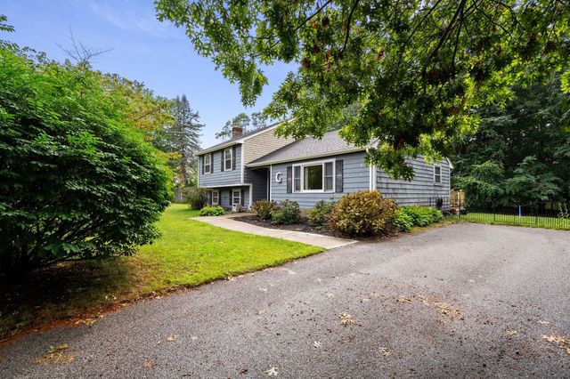 15 Liane Way, Pembroke, MA 02359