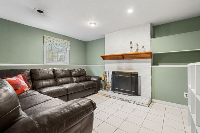 15 Liane Way, Pembroke, MA 02359