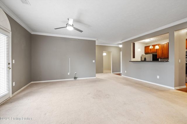 2704 Bradford Commons Dr 201, Louisville, KY 40299