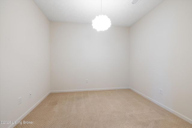 2704 Bradford Commons Dr 201, Louisville, KY 40299