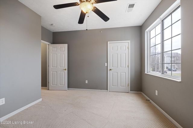 2704 Bradford Commons Dr 201, Louisville, KY 40299