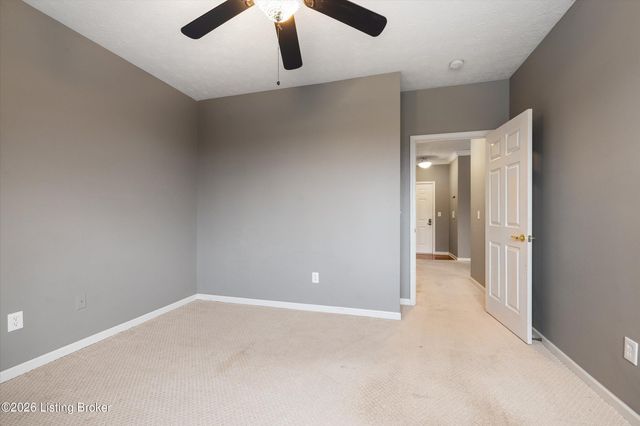 2704 Bradford Commons Dr 201, Louisville, KY 40299