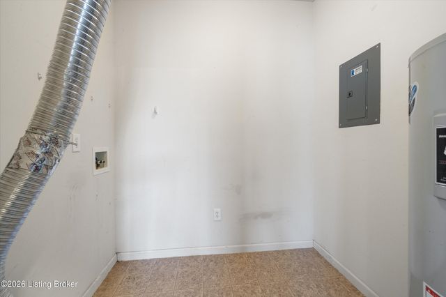 2704 Bradford Commons Dr 201, Louisville, KY 40299