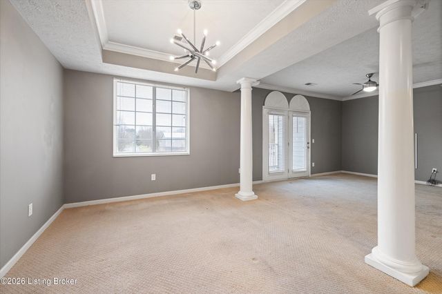 2704 Bradford Commons Dr 201, Louisville, KY 40299