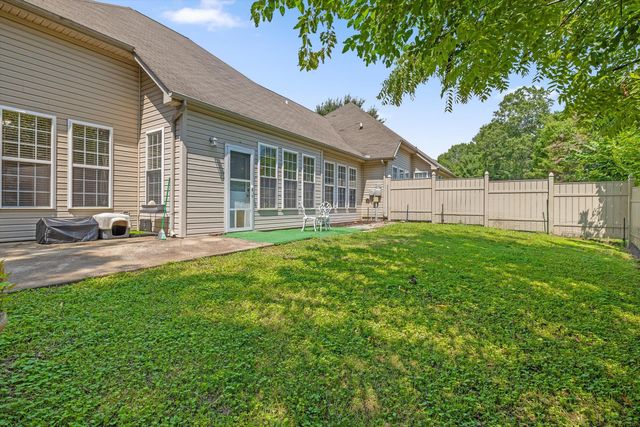 1364 Village Green Drive, Hixson, TN 37343