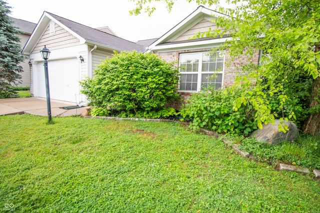 1527 Egret Lane, Greenwood, IN 46143