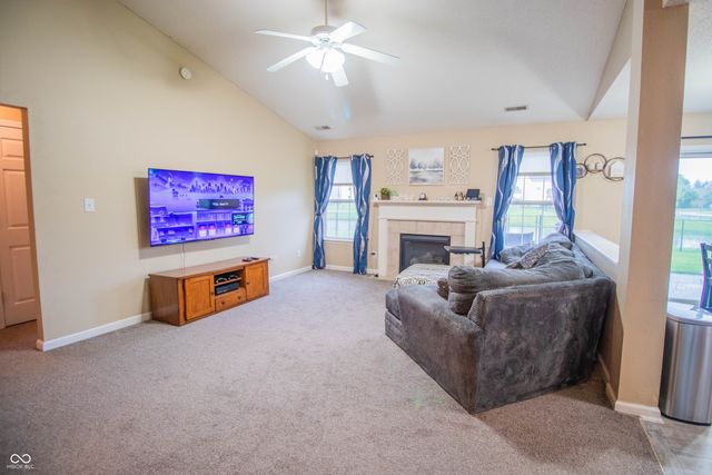 1527 Egret Lane, Greenwood, IN 46143