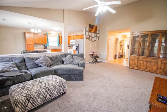 1527 Egret Lane, Greenwood, IN 46143