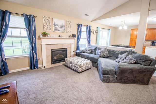 1527 Egret Lane, Greenwood, IN 46143
