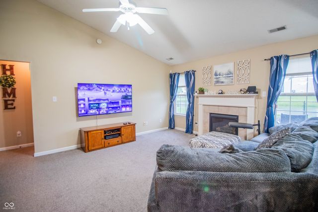 1527 Egret Lane, Greenwood, IN 46143