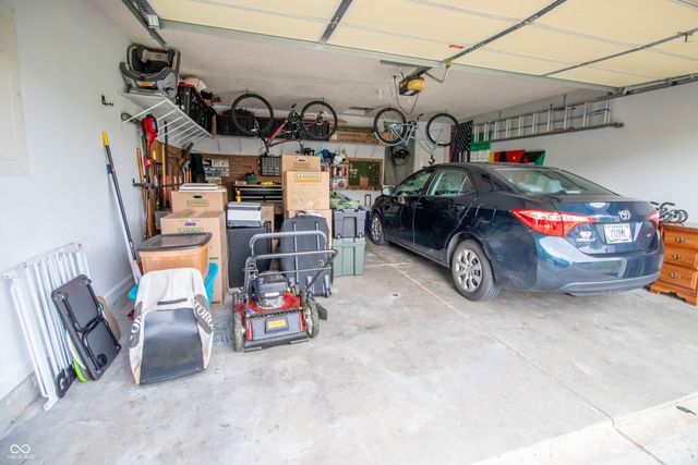 1527 Egret Lane, Greenwood, IN 46143