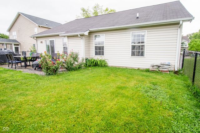 1527 Egret Lane, Greenwood, IN 46143