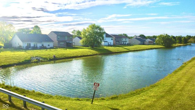1527 Egret Lane, Greenwood, IN 46143