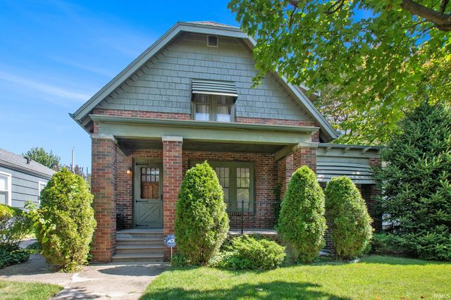 1958 Berkley Place, South Bend, IN 46616