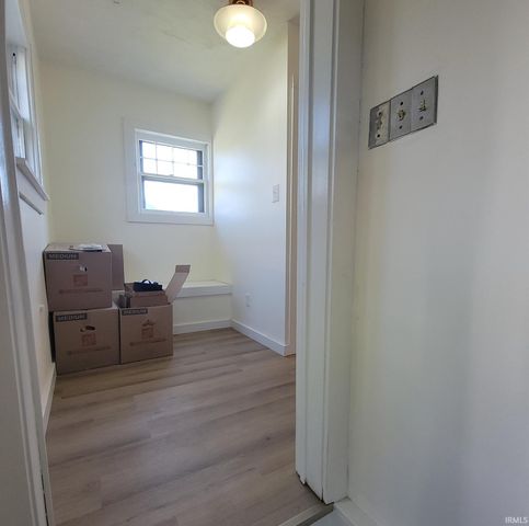 1958 Berkley Place, South Bend, IN 46616