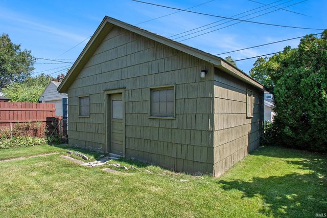 1958 Berkley Place, South Bend, IN 46616