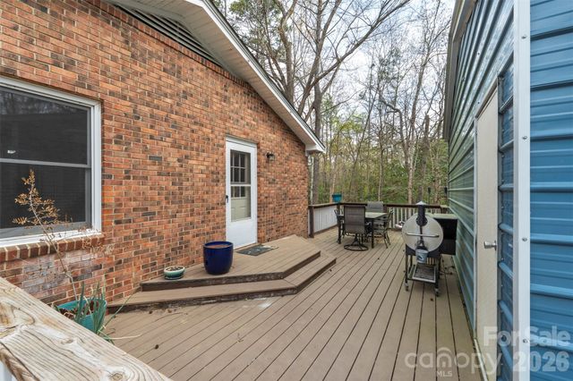 1122 Pine Knot Court, Clover, SC 29710