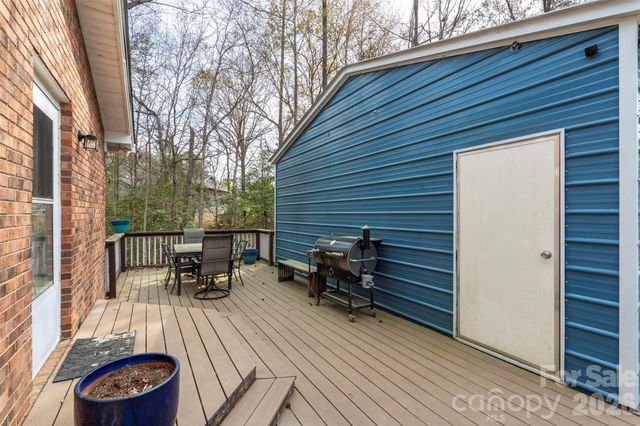 1122 Pine Knot Court, Clover, SC 29710