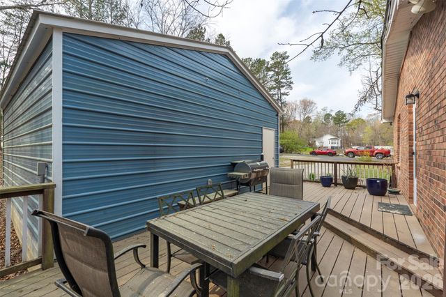 1122 Pine Knot Court, Clover, SC 29710