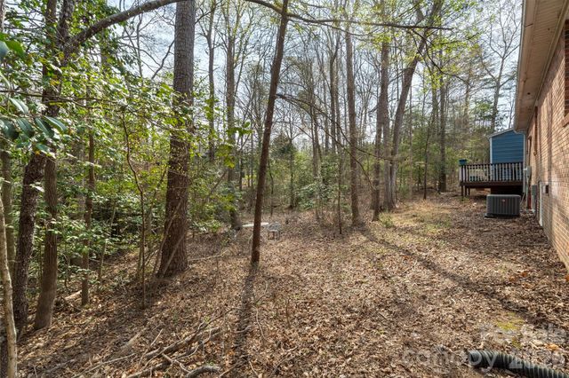 1122 Pine Knot Court, Clover, SC 29710