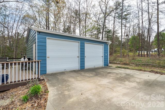 1122 Pine Knot Court, Clover, SC 29710