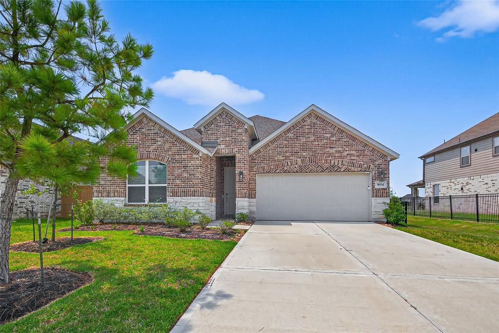1684 Daylight Lake Dr, Katy, TX 77493