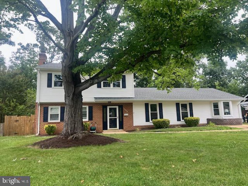 10008 SUDLEY MANOR DR, Manassas, VA 20109