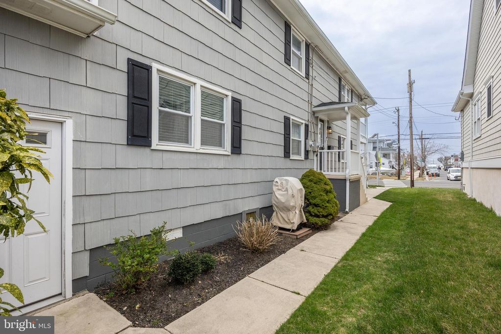 1527 BAY AVE #B, Ocean City, NJ 08226
