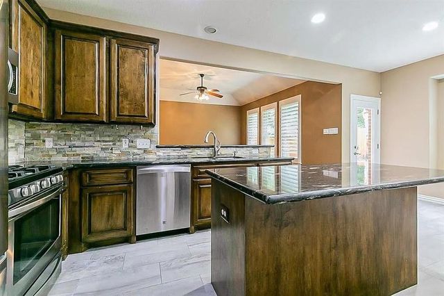 5823 Centennial Glen Drive, Katy, TX 77450