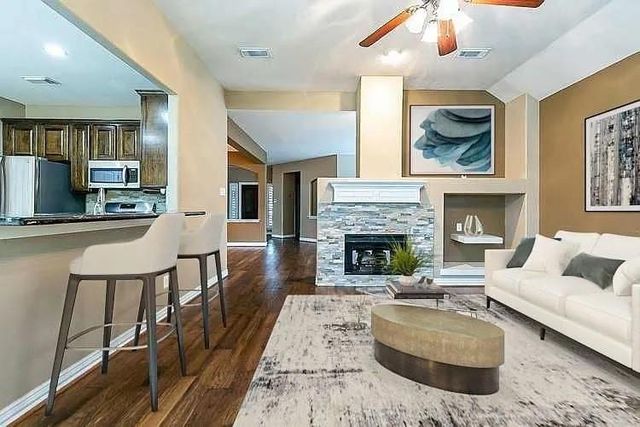 5823 Centennial Glen Drive, Katy, TX 77450