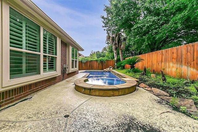 5823 Centennial Glen Drive, Katy, TX 77450