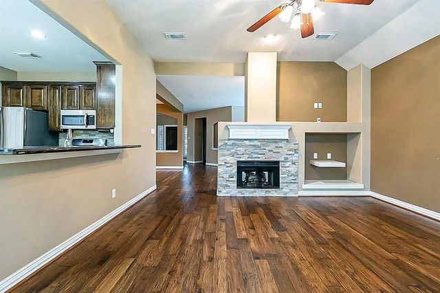 5823 Centennial Glen Drive, Katy, TX 77450