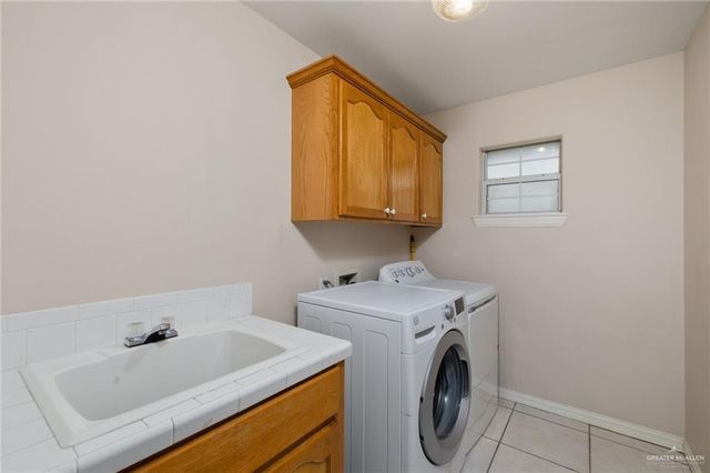 6205 N 29th Lane, Mcallen, TX 78504