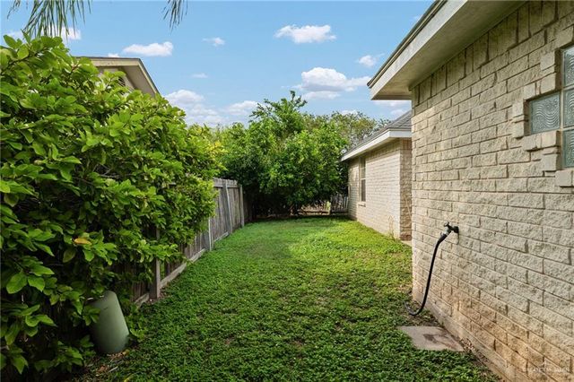 6205 N 29th Lane, Mcallen, TX 78504