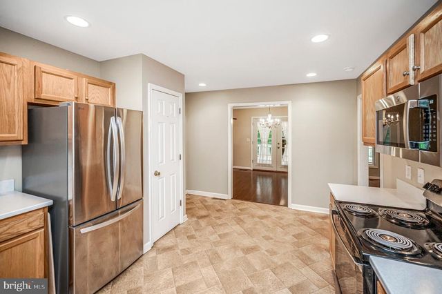 10211 OLD LAWYERS RD, Unionville, VA 22567