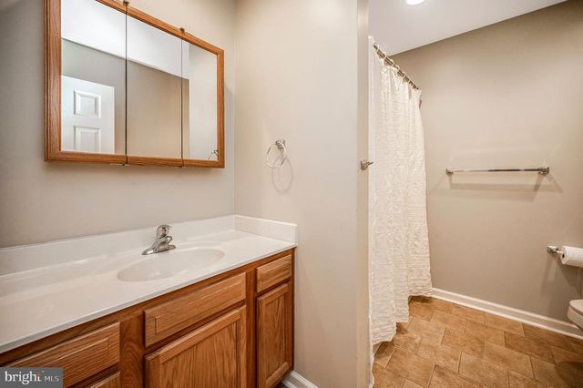 10211 OLD LAWYERS RD, Unionville, VA 22567