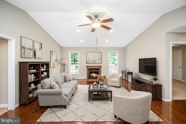 10211 OLD LAWYERS RD, Unionville, VA 22567