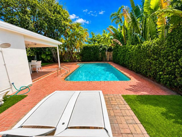 800 SE 11TH Court, Fort Lauderdale, FL 33316
