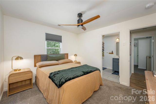 40 Dove Haven Lane, Hendersonville, NC 28791