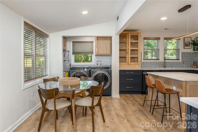 40 Dove Haven Lane, Hendersonville, NC 28791