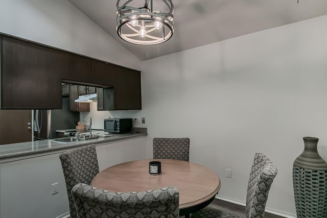 10214 Oso Grande Road NE, Albuquerque, NM 87111