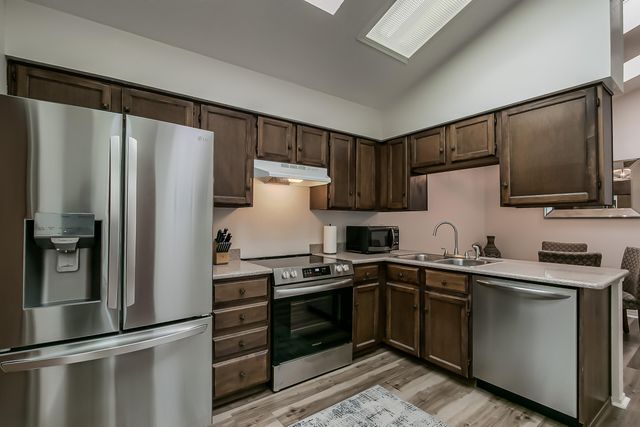 10214 Oso Grande Road NE, Albuquerque, NM 87111