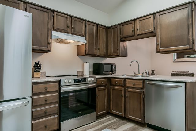 10214 Oso Grande Road NE, Albuquerque, NM 87111